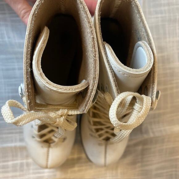 Vintage Aerflyte White Figure Ice Skates Size 2 - Picture 6 of 7